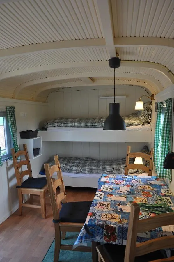 Your Nice Waggon At The Cow'S Paradise Amsterdam Bed & Breakfast