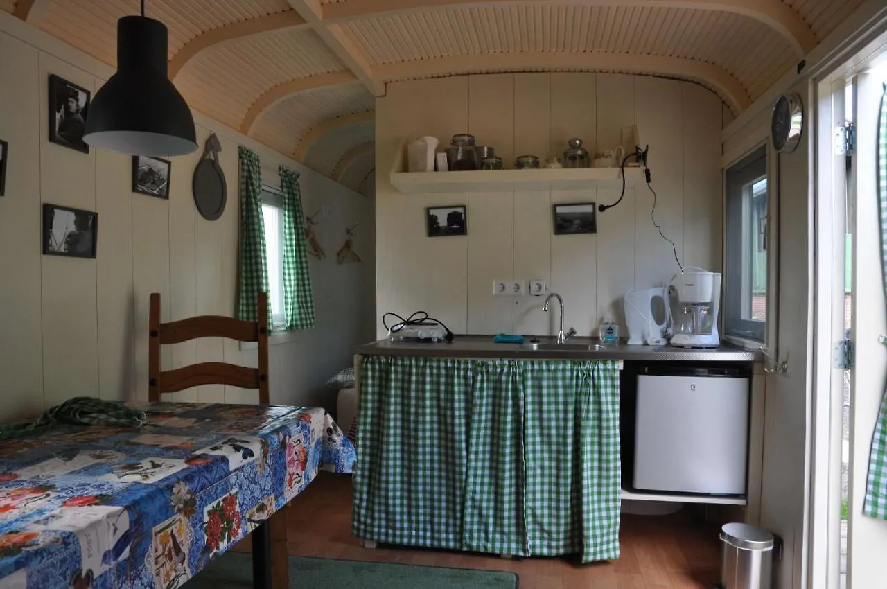 Your Nice Waggon At The Cow'S Paradise Amsterdam Bed & Breakfast